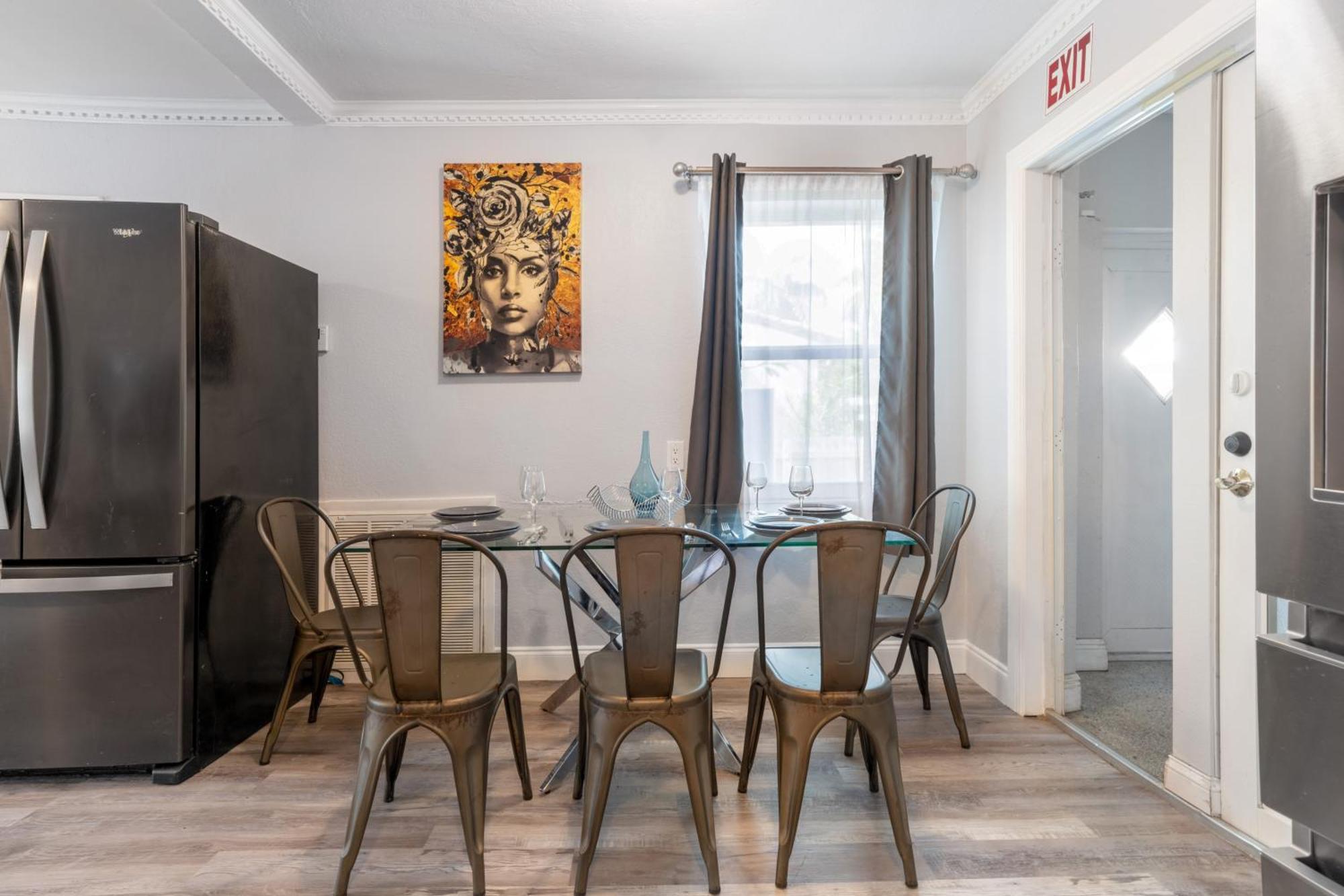 Hollywood Peaceful Hostel 외부 사진